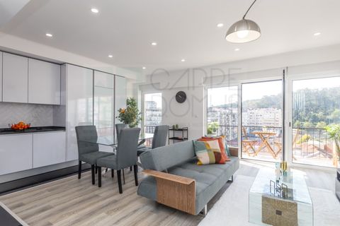 3 bedrooms Apartment in Cascais, Portugal No. 252289