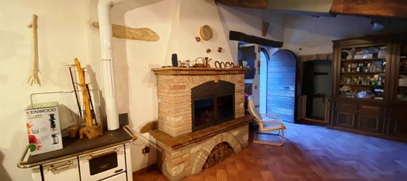 2 rooms House in Esanatoglia, Italy No. 155212 5