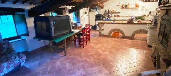 2 rooms House in Esanatoglia, Italy No. 155212 4