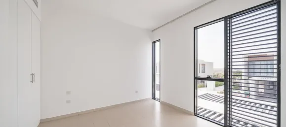 4 bedrooms Villa for sale in Dubai Land, Dubai, UAE № 108333 13