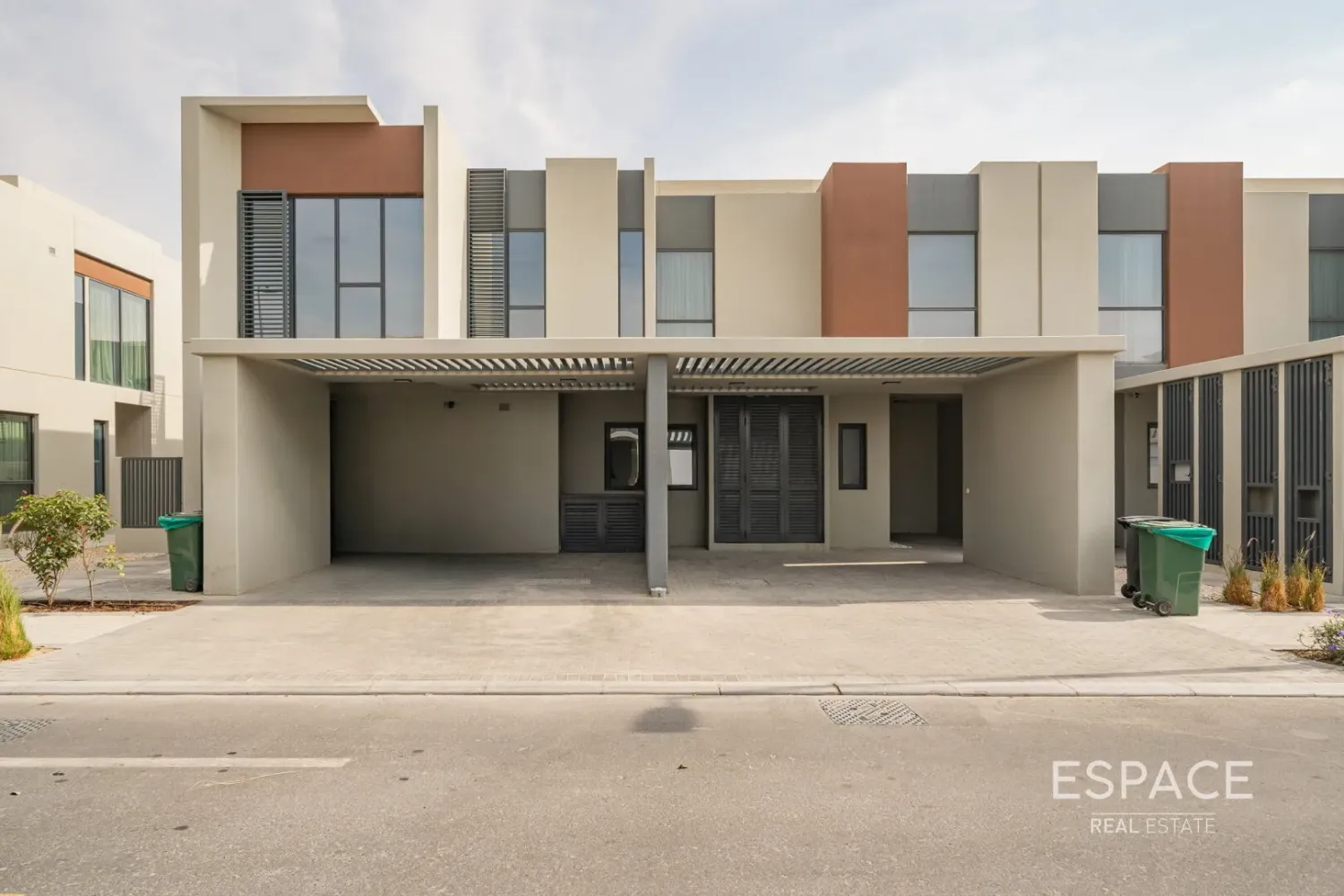 4 bedrooms Villa for sale in Dubai Land, Dubai, UAE № 108333