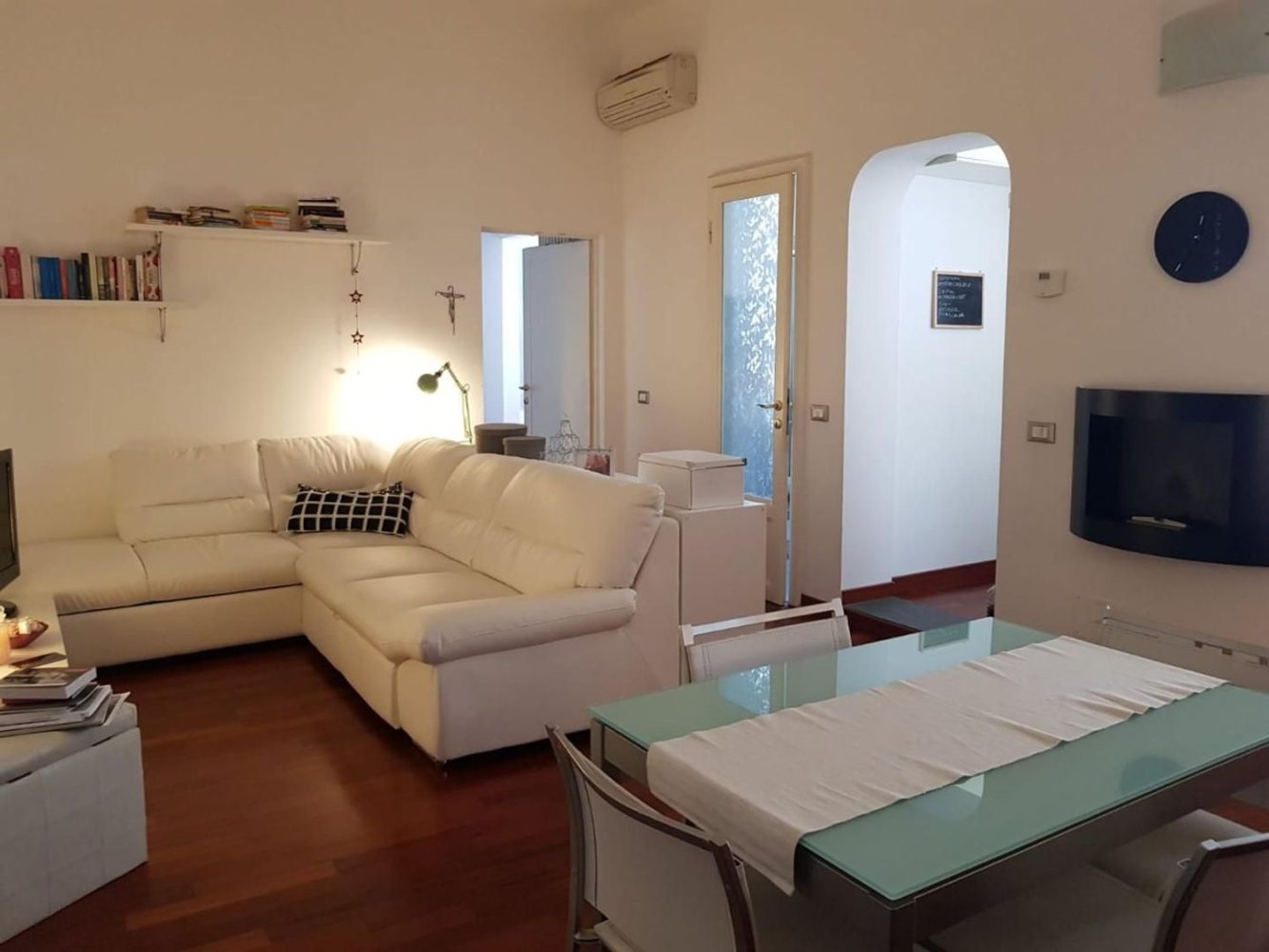 Apartamento de 2 habitaciónes en Pontedera, Italy No. 51187