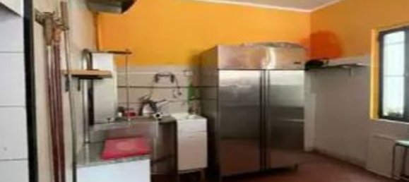 Propriété commerciale à Azzate, Italy 97m² No. 98221 11