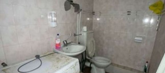 Propriété commerciale à Azzate, Italy 97m² No. 98221 8