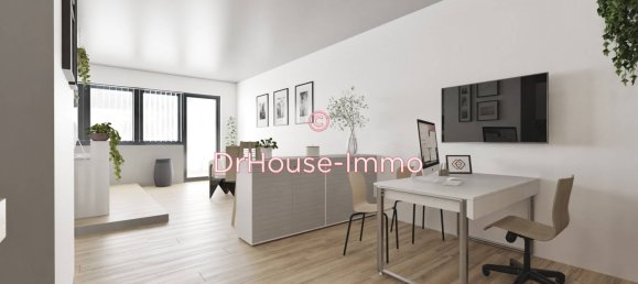 50m² Office in Serris, France No. 117233 4