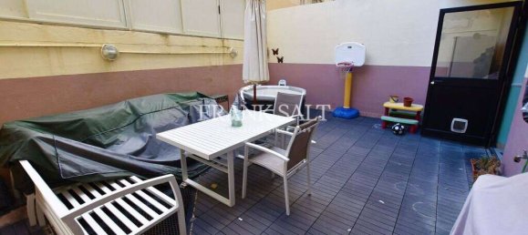 3 bedrooms Apartment in Pieta, Malta No. 9666 11