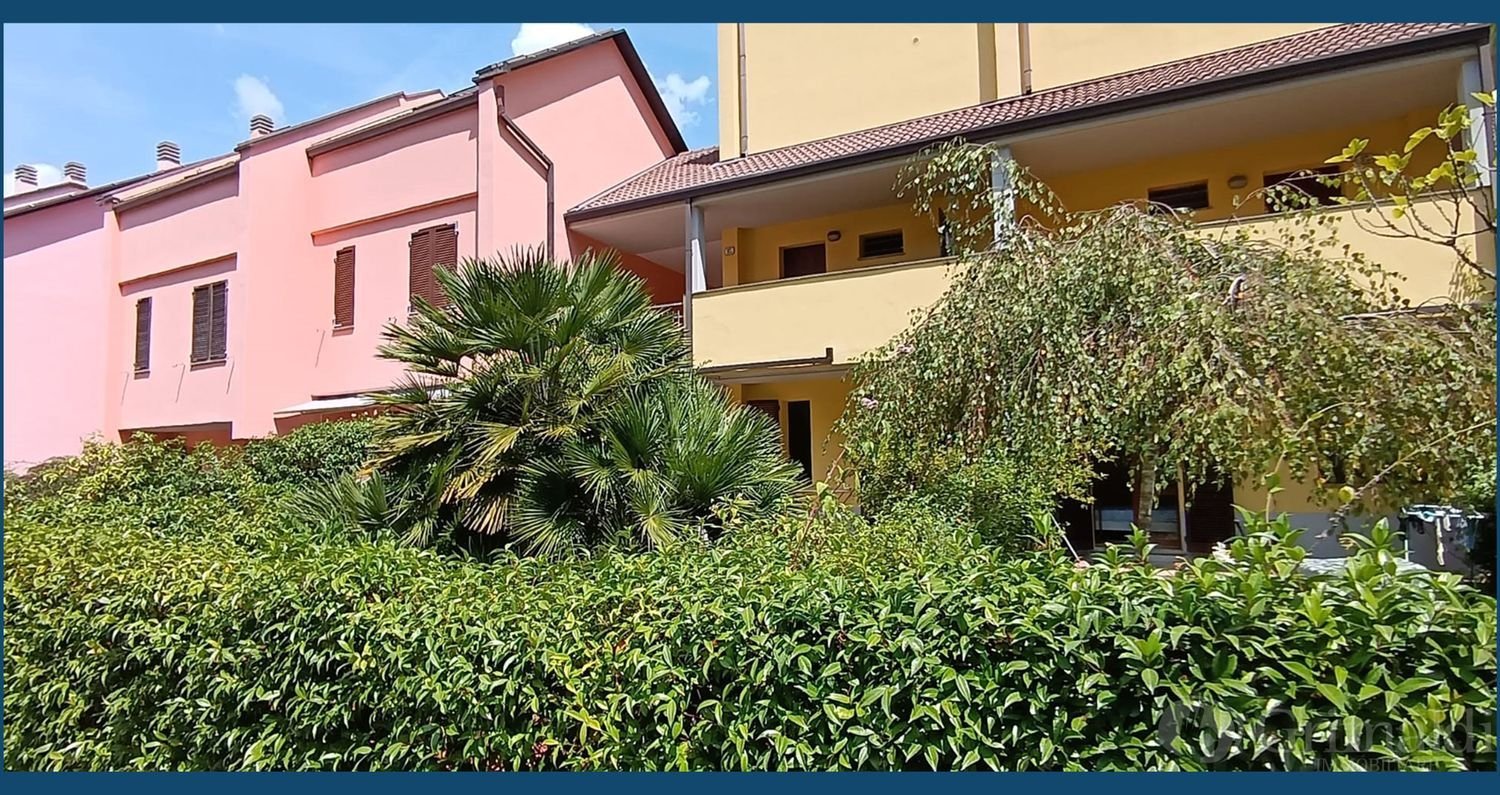 Apartamento de 2 dormitorios en Pignone, Italy No. 318689