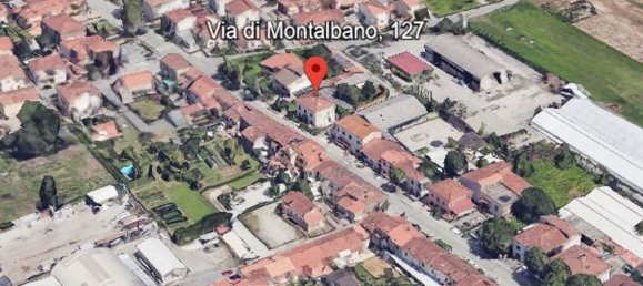 7 rooms Apartment in Pistoia, Italy No. 40764 3