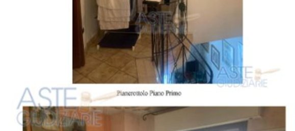 7 rooms Apartment in Pistoia, Italy No. 40764 11