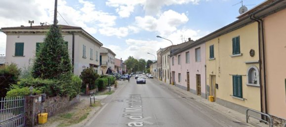 7 rooms Apartment in Pistoia, Italy No. 40764 2