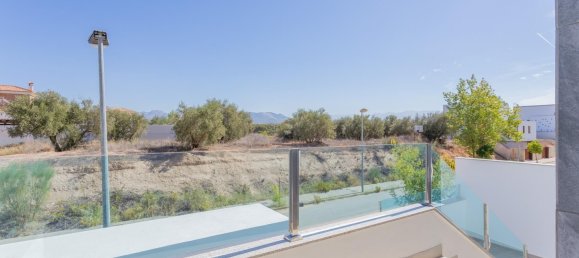 4 bedrooms House in Granada, Spain No. 166460 8