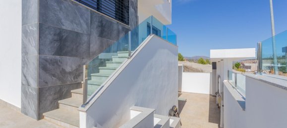 4 bedrooms House in Granada, Spain No. 166460 4