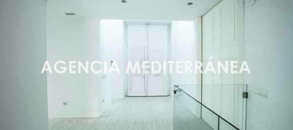 Дом с 5 спальнями в Валенсия, Испания № 136760 9