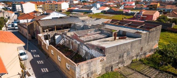 204m² Commercial property in Vieira de Leiria, Portugal No. 65797 34