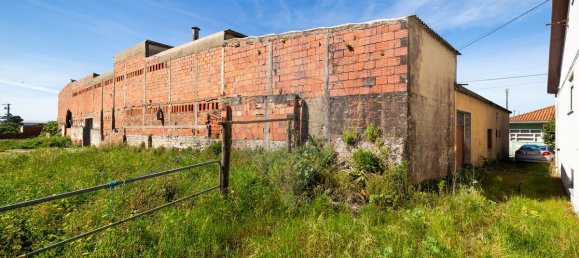 204m² Commercial property in Vieira de Leiria, Portugal No. 65797 28