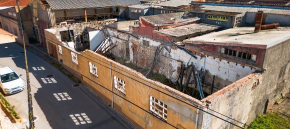 204m² Commercial property in Vieira de Leiria, Portugal No. 65797 44