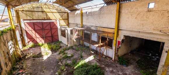 204m² Commercial property in Vieira de Leiria, Portugal No. 65797 23