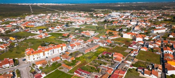 204m² Commercial property in Vieira de Leiria, Portugal No. 65797 32