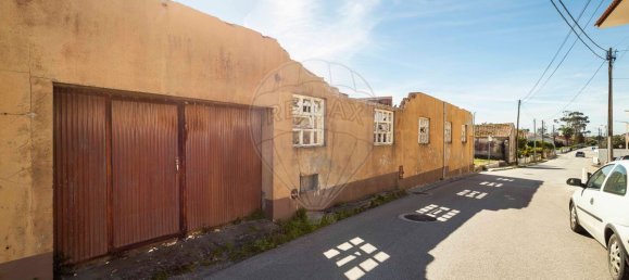 204m² Commercial property in Vieira de Leiria, Portugal No. 65797 4