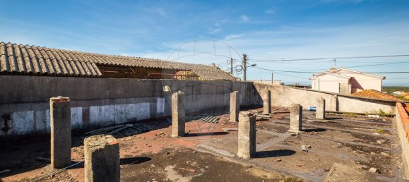 204m² Commercial property in Vieira de Leiria, Portugal No. 65797 25