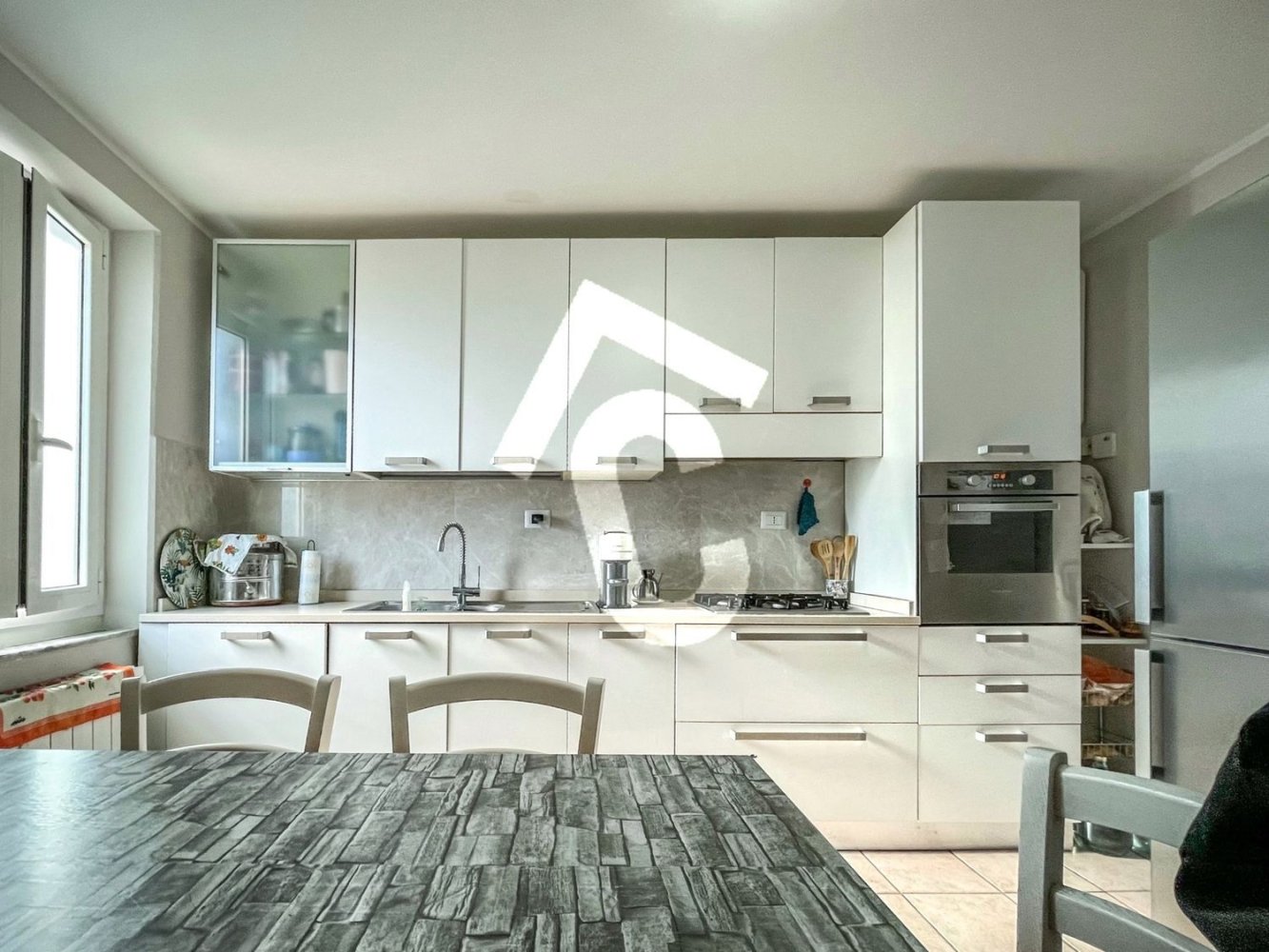 Квартира с 3 комнатами в Ези, Италия № 128842