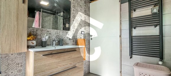 Квартира с 3 комнатами в Ези, Италия № 128842 8