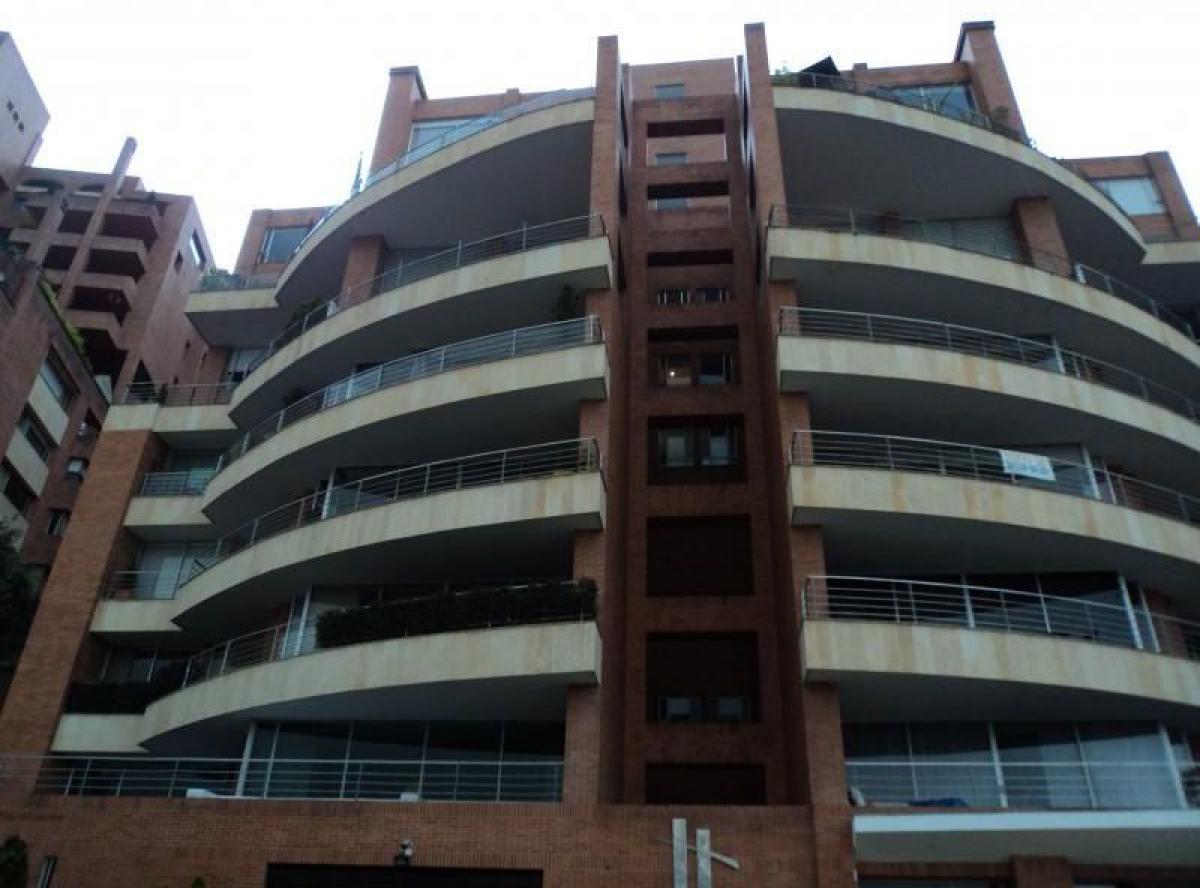 Casa de 3 dormitorios en Bogotá, Colombia No. 14327