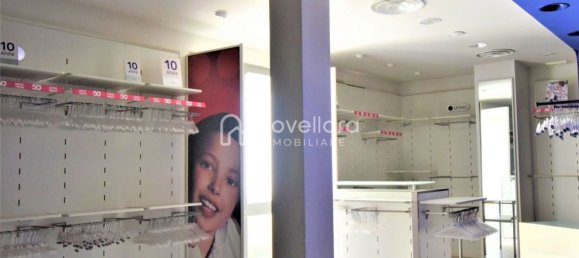 2 rooms Commercial property in Novellara, Italy No. 73299 4