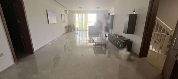 3 chambres Appartement à Fgura, Malta No. 8182 3