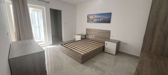 3 chambres Appartement à Fgura, Malta No. 8182 6