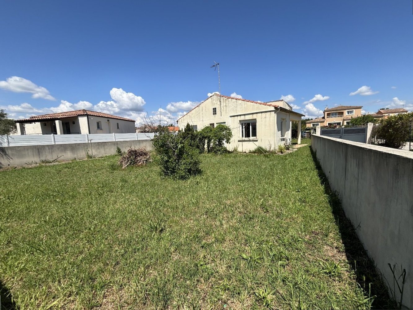 3 bedrooms House in Fabregues, France No. 296684