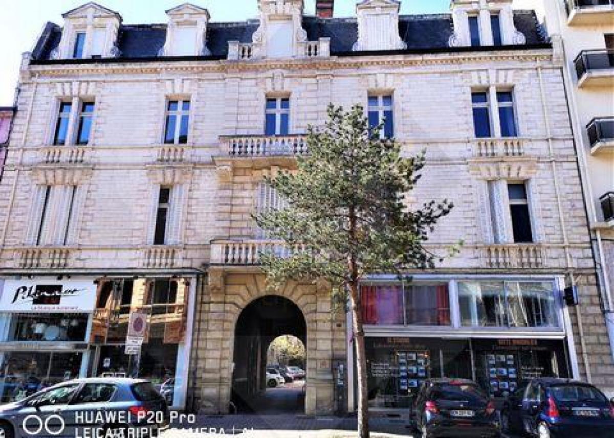 Кондоминиум  с 2 спальнями в Роанн, Франция № 32219