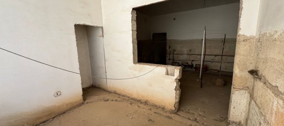 12-salle Maison à Sava, Italy No. 286872 42