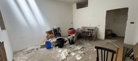 12-salle Maison à Sava, Italy No. 286872 32