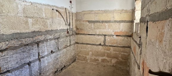 12-salle Maison à Sava, Italy No. 286872 39