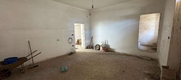 12-salle Maison à Sava, Italy No. 286872 37