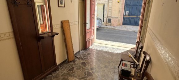 12-salle Maison à Sava, Italy No. 286872 3