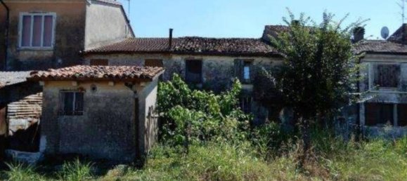 2 chambres Appartement à Roncoferraro, Italy No. 370543 4