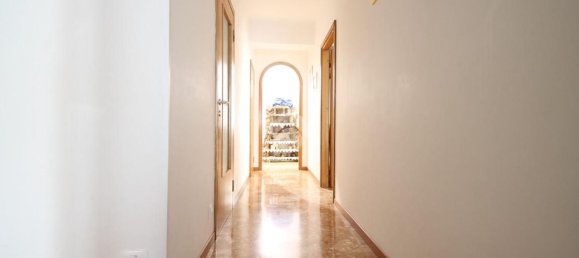 4-Zimmer Wohnung in Trieste, Italy, Nr. 93528 9