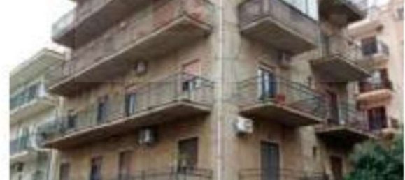 Квартира с 6 комнатами в Реджо Калабрия, Италия № 187269 70