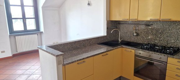 6 rooms Apartment in Turin, Italy No. 119258 4