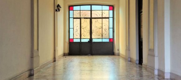 6 rooms Apartment in Turin, Italy No. 119258 2