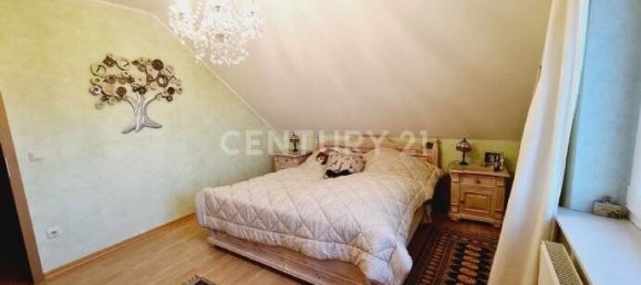 5 rooms House in Merzig-Wadern, Germany No. 76923 11