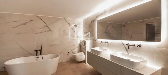 5 bedrooms Villa in Villefranche-sur-Mer, France No. 185484 10