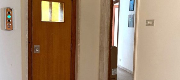 Квартира с 6 комнатами в Лечче, Италия № 34960 25