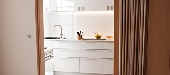 Квартира с 6 комнатами в Лечче, Италия № 34960 9