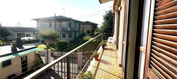 3 rooms Apartment in Palazzolo sull'Oglio, Italy No. 164430 8