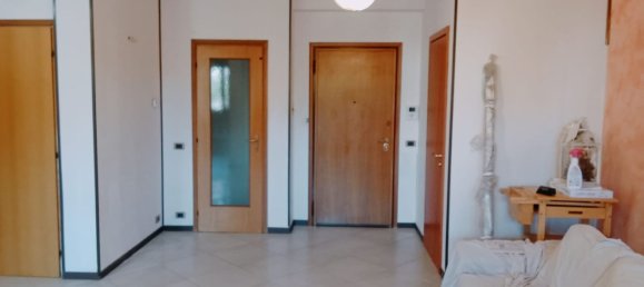 4 bedrooms Apartment in Reggio Emilia, Italy No. 347345 2