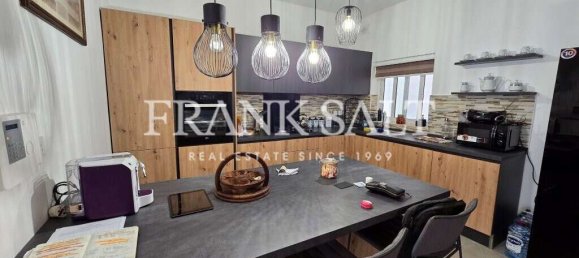 Квартира с 3 спальнями в Сан-Пауль-иль-Бахар, Мальта № 2834 3