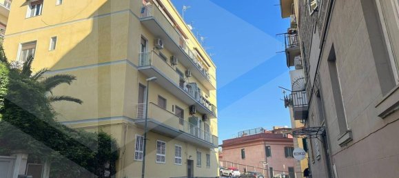 1 Schlafzimmer Wohnung in Naples, Italy, Nr. 26287 12